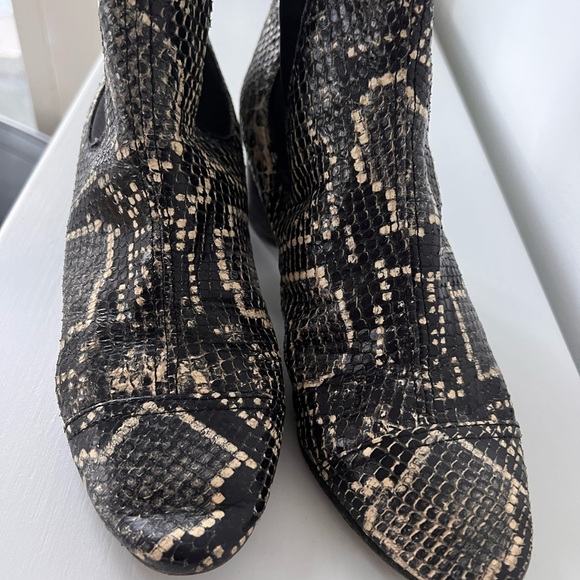 Chic Isabela Marant Danae python bootie - Picture 5 of 8